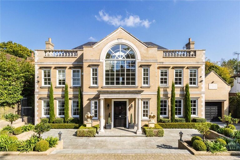 How to get a mortgage to buy a house on one of Britain’s 20 most expensive streets