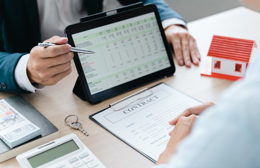 Should you take a fixed or tracker mortgage? The cheapest fixes now start from 4.75% and tracker rates from below 4%