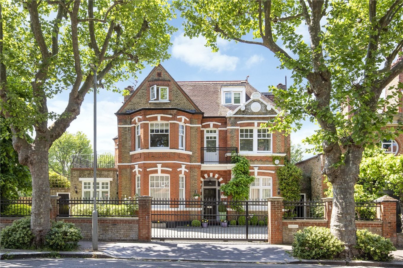 £5,950,000 mortgage for client buying home in prime central London 