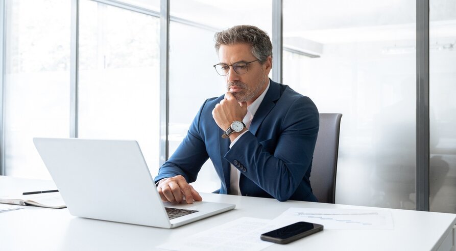 rsz_11investment_banker_pic