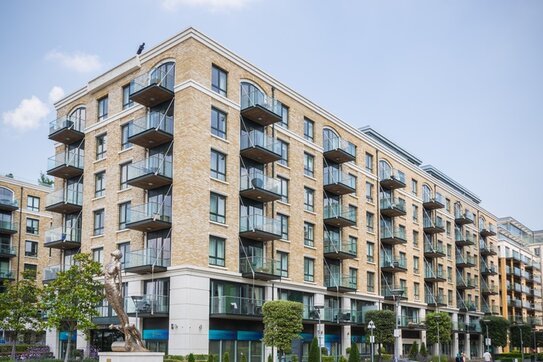 Contract reassignment mortgage secured for couple buying new build flat in London